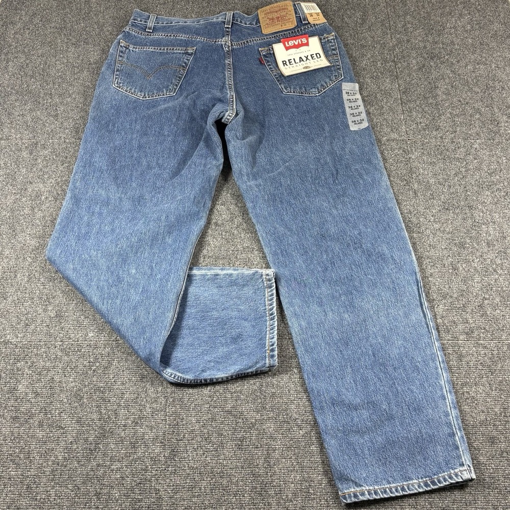 NWT Vintage Y2K Levis Relaxed Straight Leg Jeans Mens Fits 35x32 Blue Skate NEW